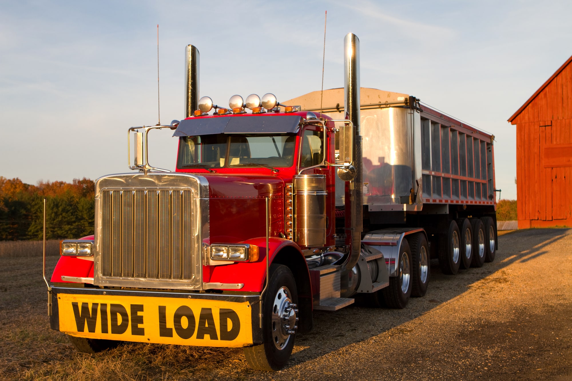 Read more about the article Common Causes of Truck Accidents